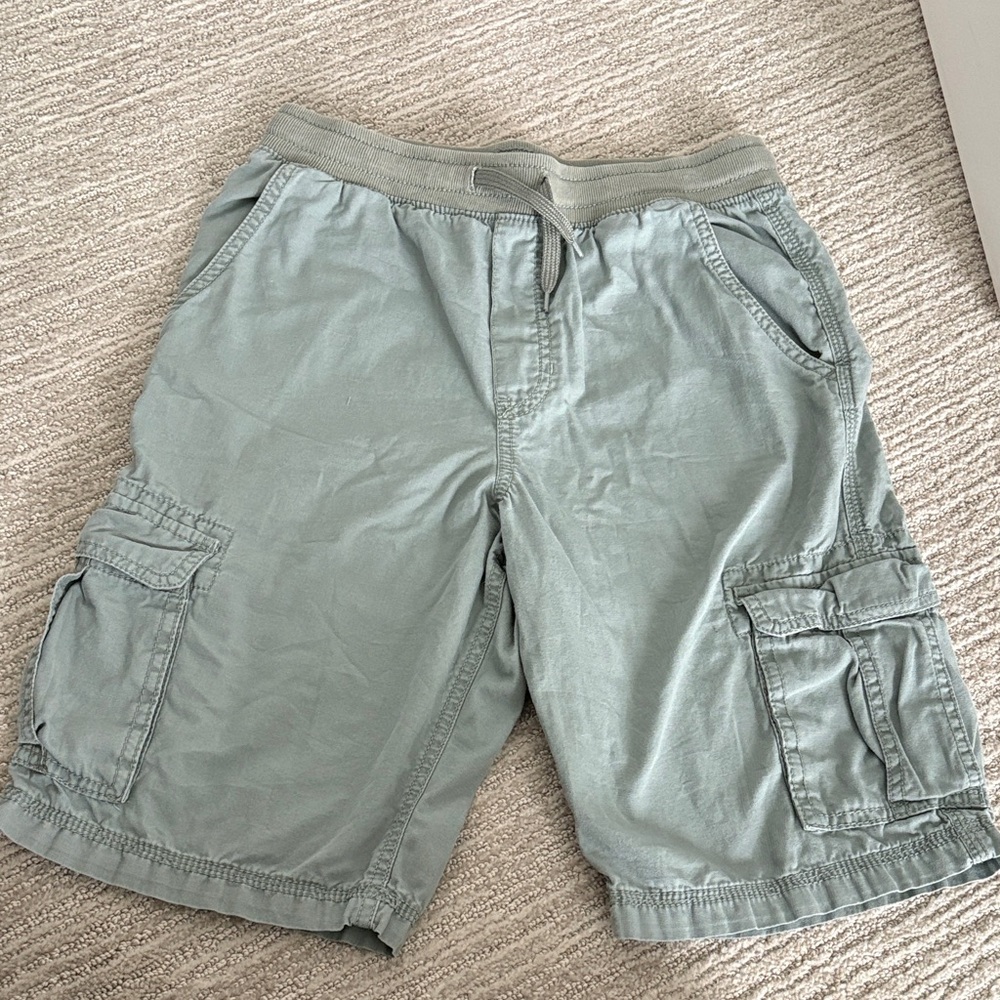 OshKosh B'gosh Boys Sz 14 Cargo Shorts - excellent condition